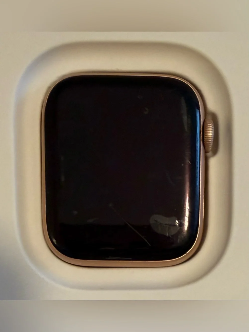 Apple Watch Series 4 (44 mm) in Rose Gold